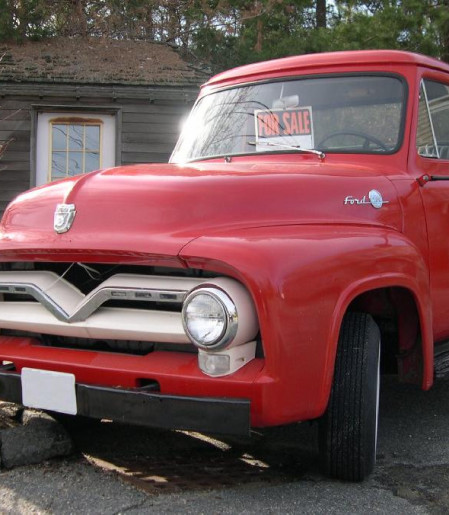 Ford F-100
