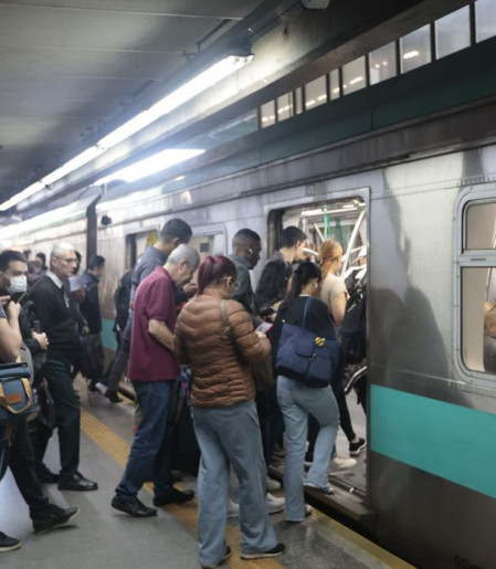 Termina a greve nas linhas de trens em São Paulo