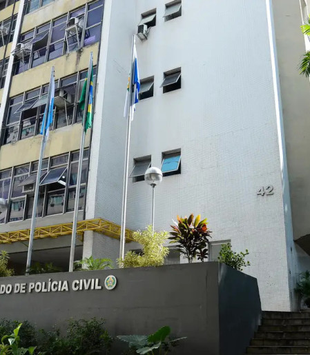 Polícia do Rio faz operações para prender dezenas de integrantes do CV