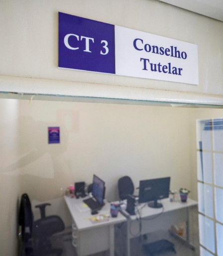 Sala do Conselho III, na sede unificada do órgão: Justiça analisa condutas das cinco conselheiras tutelares que trabalham na unidade