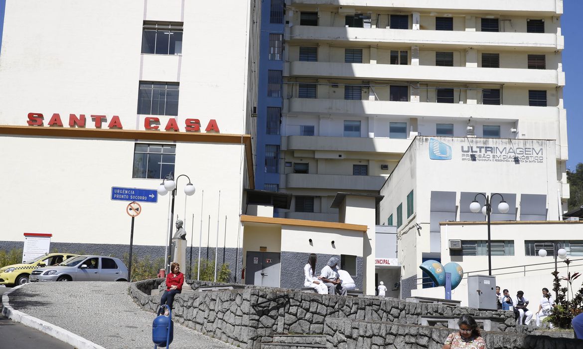 Lei prorroga uso do FGTS em hospitais filantrópicos ligados ao SUS