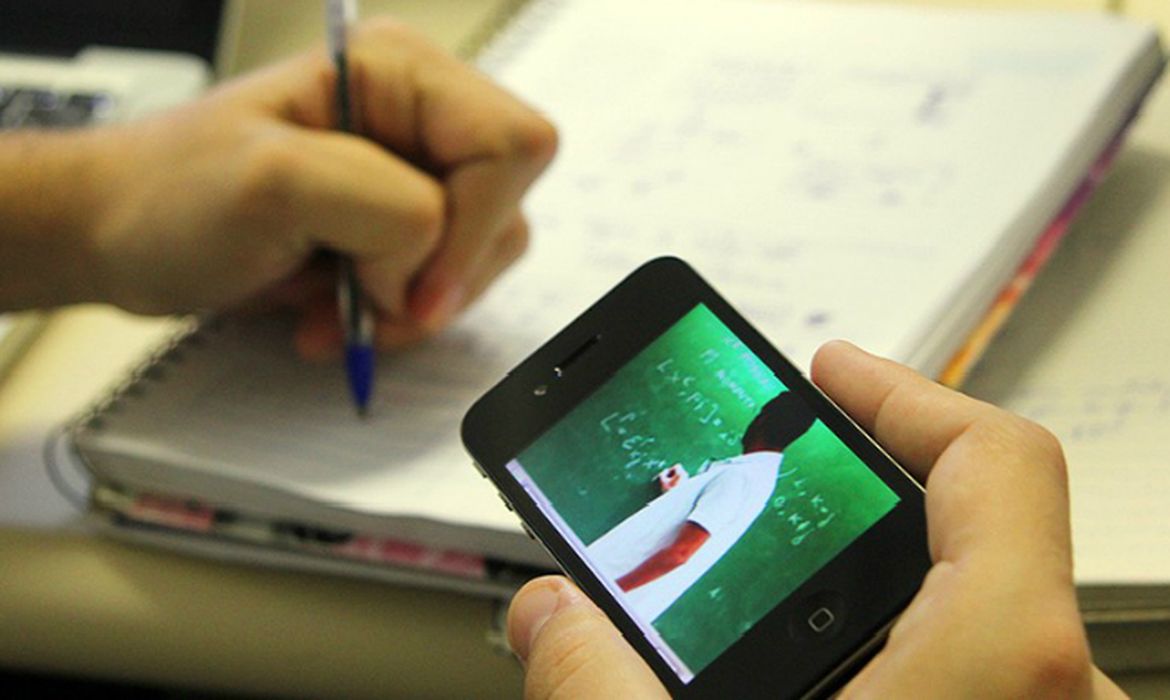 Consulta pública sobre educação a distância vai até sexta-feira