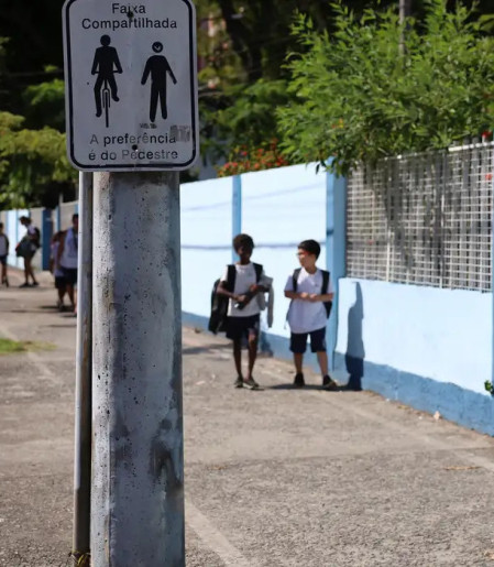 Brasil reduz pobreza, mas amplia desigualdades, mostra estudo