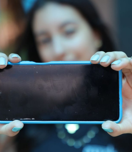 Estudo mostra jovens conscientes de que internet precisa melhorar
