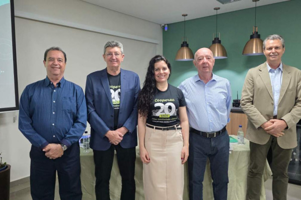 Paulo César Garcia Lopes, Cesar Augusto Campez Neto, Amanda Francine de Oliveira Carvalhaes, Francisco Carlos Júlio Pinghera e Anselmo José Buosi - Divulgação