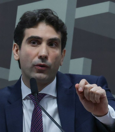 Galípolo critica empresas que pressionam para usar FGC