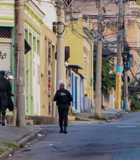 PM do RJ prende 13 em ação contra Comando Vermelho; 4 morreram