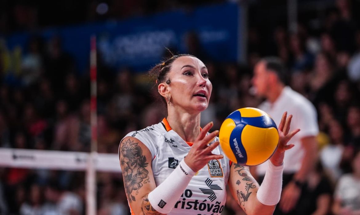 Nova regra da CBV afeta participação de Tifanny na Superliga de vôlei