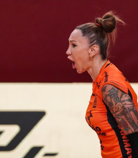 Tifanny se pronuncia após regra que veta trans no vôlei: "Retrocesso"