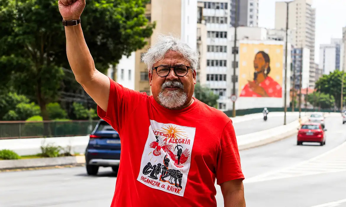 PCB traz Edmilson Costa como candidato à Presidência