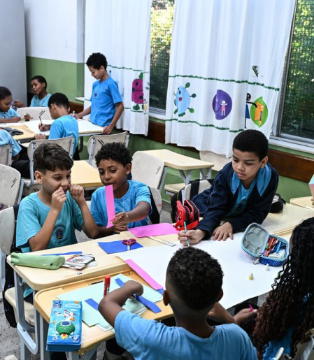 Ensino integral acelera aprendizado de vulneráveis 