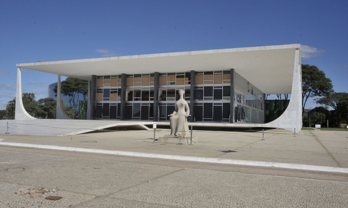 Deputado vira réu no STF por injúria contra Lula