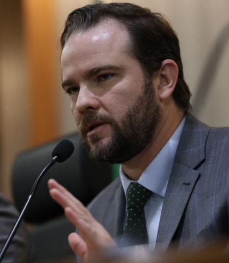 Durigan pretende mediar negociação do Rio com BNDES e Banco do Brasil