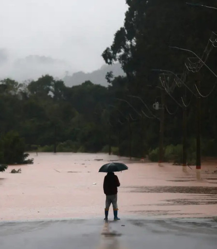 Ciclone extratropical favorece tempestade no Rio Grande do Sul 