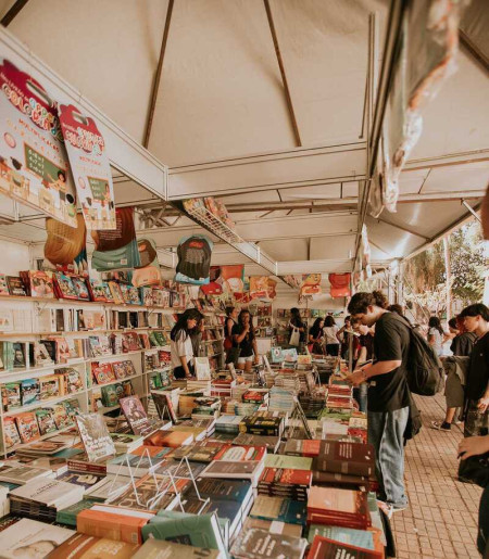 Feira contará com 23 expositores entre livrarias, editoras e distribuidoras