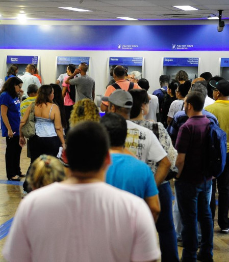 Bancários farão paralisação de 24 horas nesta quinta-feira
