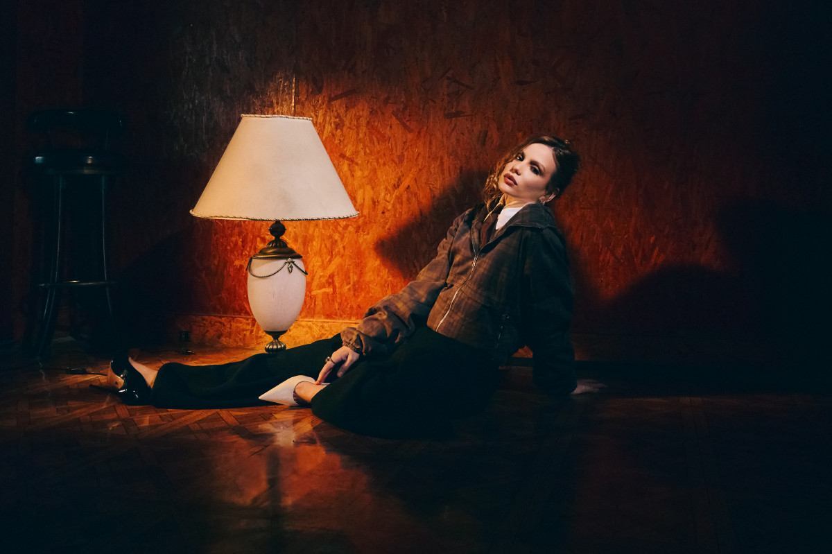 Cantora e compositora se apresenta na cidade neste sábado