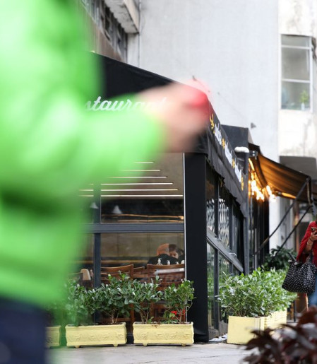 Frente fria leva chuva e ventania à capital paulista e áreas do estado