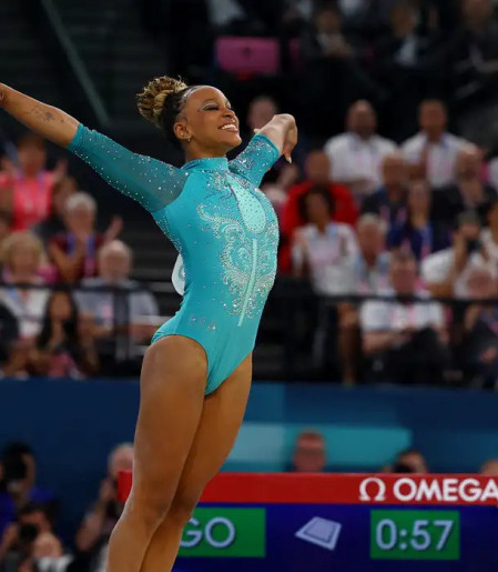 Após 2 anos, Rebeca Andrade volta a disputar etapa da Copa do Mundo