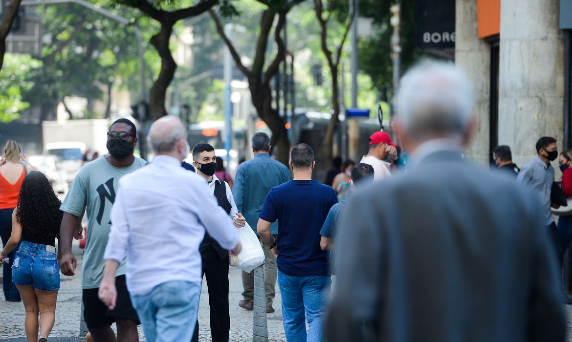 Para 81% dos brasileiros, é fundamental que candidato acredite em Deus