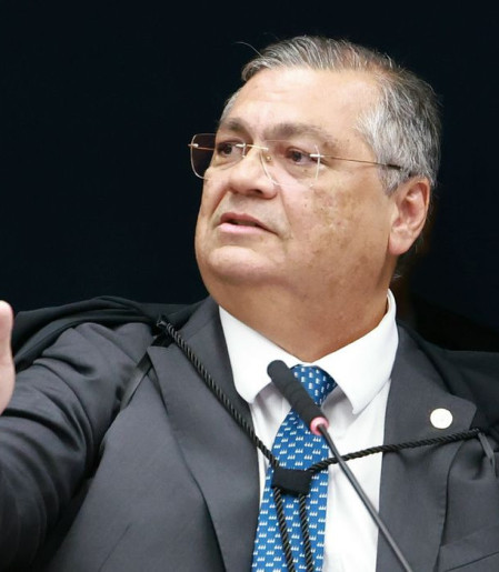 Dino anula emendas indicadas por dirigentes partidários sem mandato