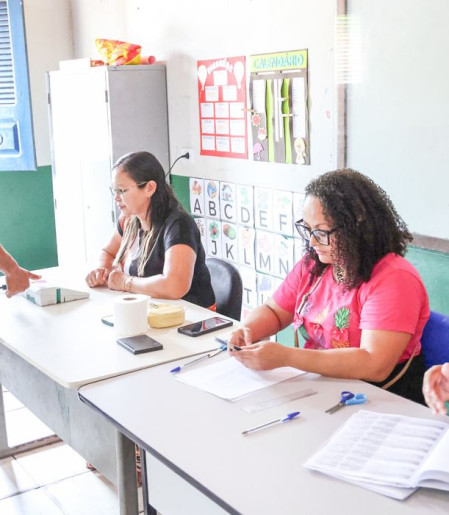 Eleitores participam de eleição simulada no Maranhão