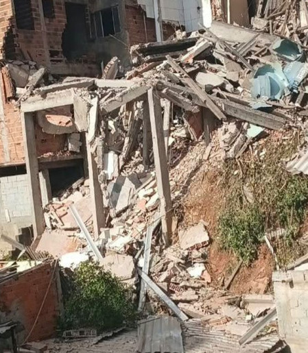 Explosão de botijão de gás causa interdição de 13 casas em São Paulo
