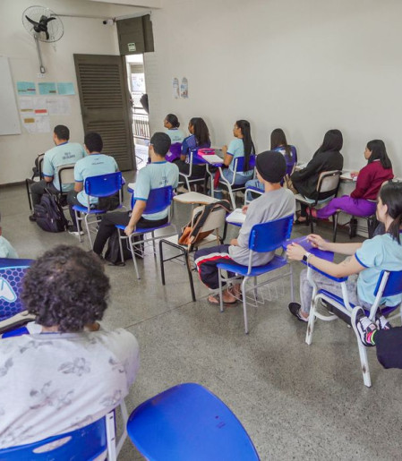 Pé-de-Meia começa a pagar quinta parcela de frequência nesta segunda