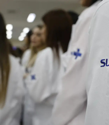 Saúde estende atuação de 676 médicos especialistas no SUS