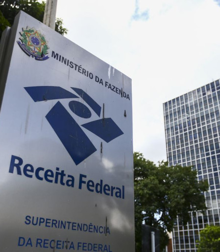 Receita arrecada R$ 3,1 bilhões com IR sobre dividendos