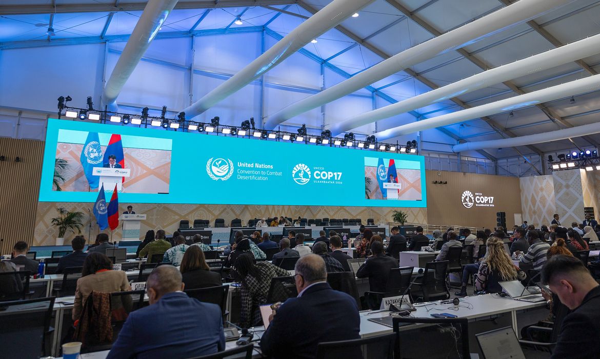 Degelo e seca avançam sobre Ásia Central e pequenos países insulares