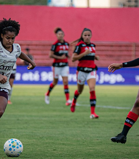Brasileirão Feminino: Flamengo vence Ferroviára nas quartas por 1 a 0