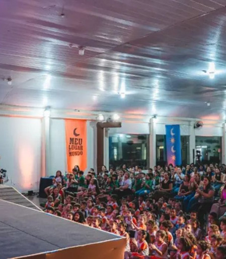 Calila das Mercês lança livro e celebra literatura feita no interior