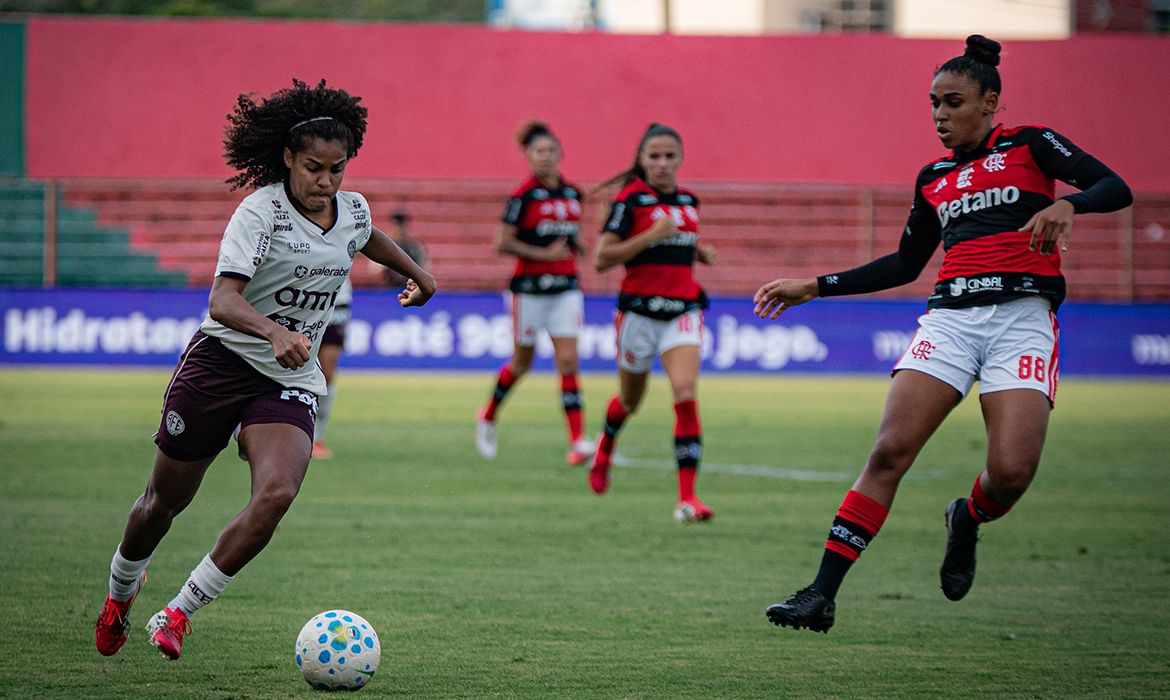 Brasileirão Feminino: Flamengo vence Ferroviára nas quartas por 1 a 0