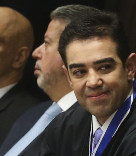 Bruno Dantas renuncia ao cargo de ministro do TCU