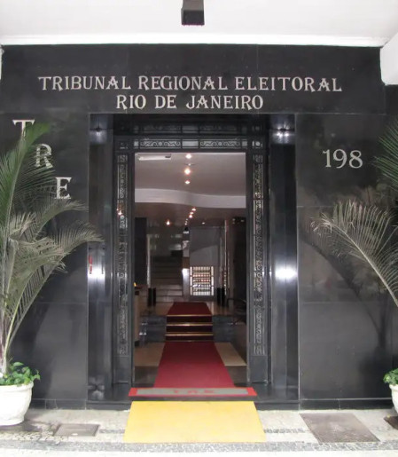 TRE-RJ cassa registro da candidatura do deputado estadual Val Ceasa
