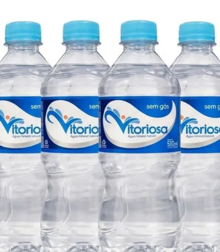 Anvisa interdita água mineral da marca Vitoriosa por conter coliformes