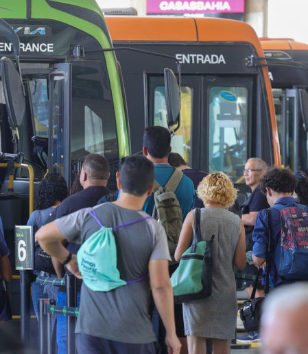 Escala 6x1: 67% apontam que jornada piora saúde mental, diz pesquisa