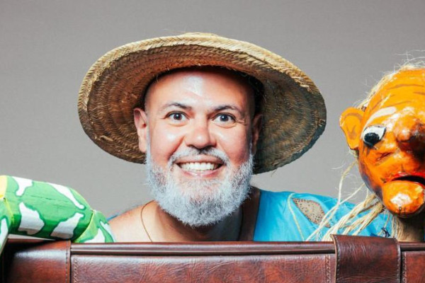 Kadu Santoro apresenta 