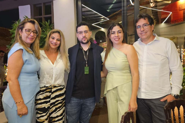 Lucelena Ávila, Debora Venâncio, Gustavo Andrez, Thaline Cristina e Fernando Luís - Divulgação