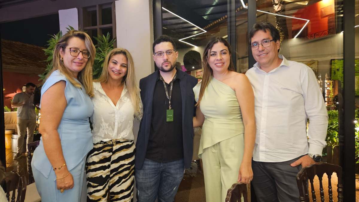 Lucelena Ávila, Debora Venâncio, Gustavo Andrez, Thaline Cristina e Fernando Luís