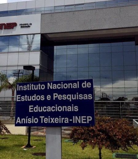 Cartões de inscrição no Enamed e Revalida estão disponíveis