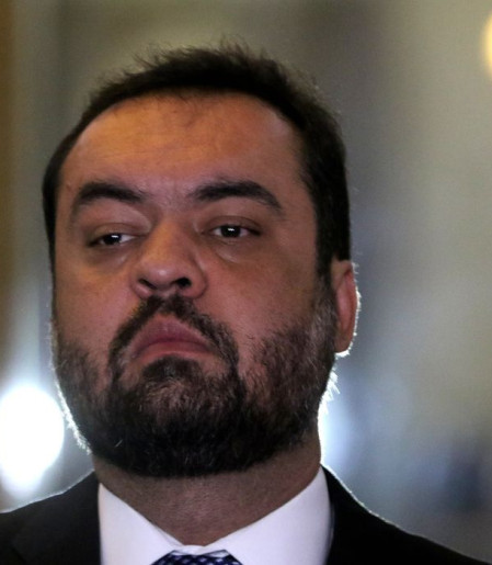 PF afirma que Castro recebeu adega, mansão e caviar para ajudar Refit