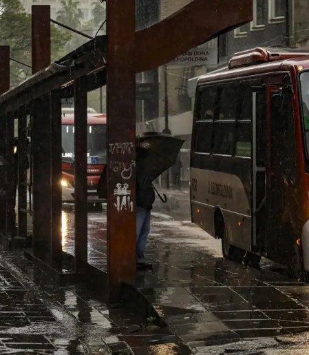 Feriadão: fim de semana deve ser de chuva em boa parte do país