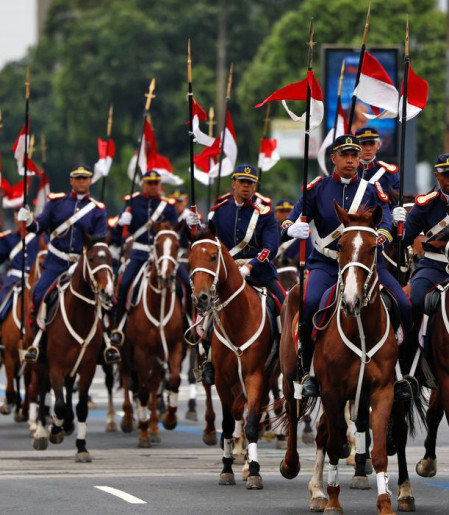 Tradicional desfile cívico-militar é realizado no Rio de Janeiro