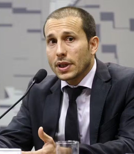 "Verdade prevalecerá", diz número 2 da PF após afastamento de Andrei 