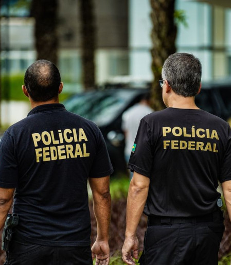 PF faz ação contra apologia ao nazismo no interior do Rio de Janeiro