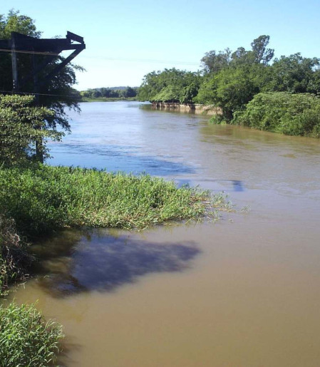 Rio Pardo visto da ponte da rodovia Cândido Portinari