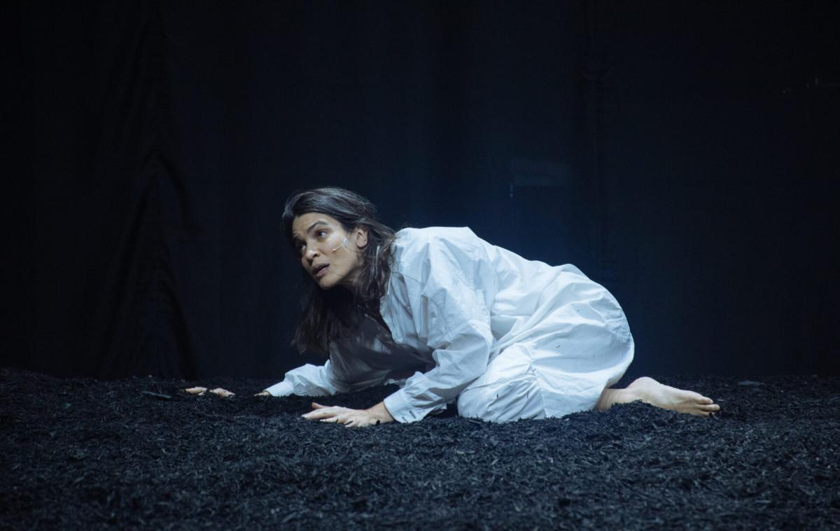 Maria Manoella protagoniza 