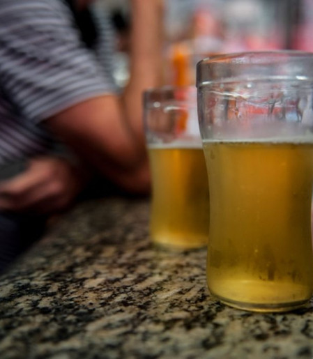 Álcool e cigarro podem causar cegueira, alertam especialistas